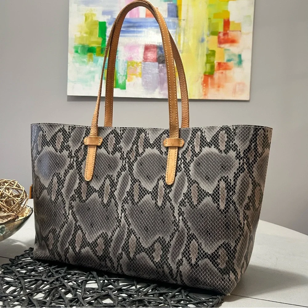 Consuela Flynn Breezy East West Tote - Picture 2 of 10